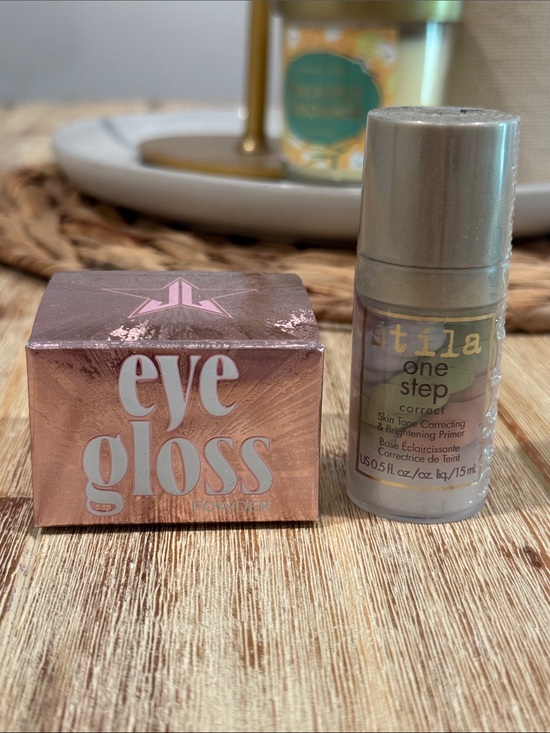 Jeffree Star Other - Jeffree Star eye gloss stardacity nib 
Stila nwt color correction and primer